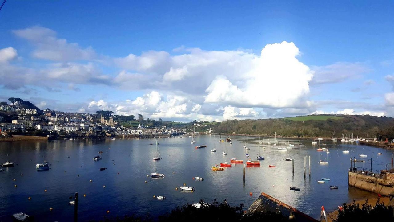 Pentire, On The Coastal Path Polruan Exterior foto